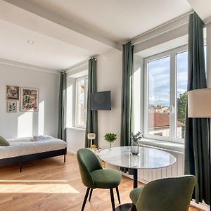 Studio met een King Size Bed